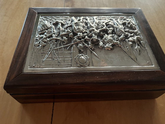 Image 1 of Scatola per sigari in argento/legno con splendido altorilievo e scena visibile nei dettagli