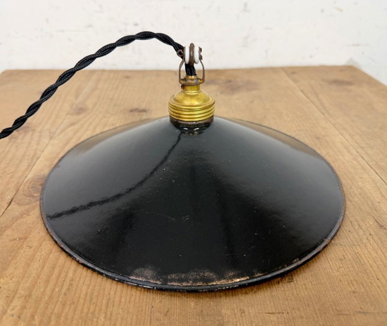 Image 1 of Industriële zwarte emaille lamp, jaren 1930