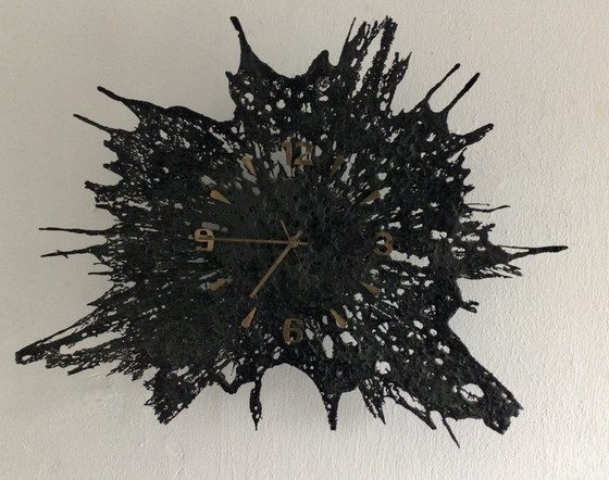 Image 1 of Orologio da parete brutalista in metallo