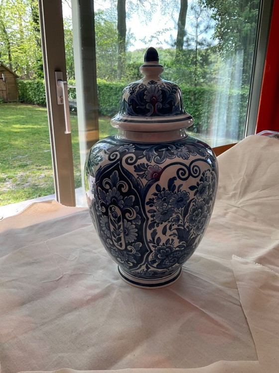 Image 1 of delfst blauw.  Ensemble.