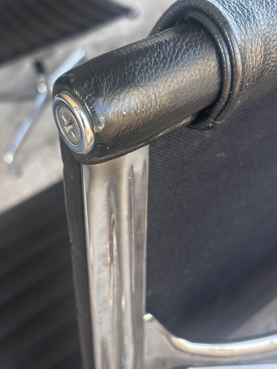 Image 1 of Vitra Eames EA124 y EA125 Cuero y cromo