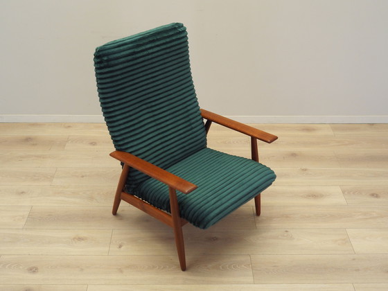 Image 1 of Fauteuil en velours, design danois, années 1970, production : Danemark