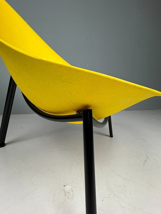 Image 1 of Fauteuil lounge trépied en fibre de verre jaune Ed Merat, France, 1956