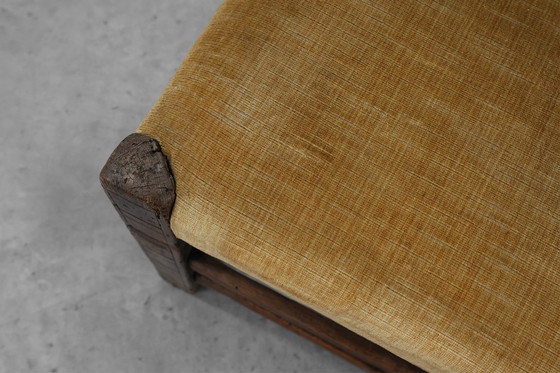 Image 1 of Sedia laterale spagnola in rovere intagliata a mano del XIX secolo con seduta in velluto