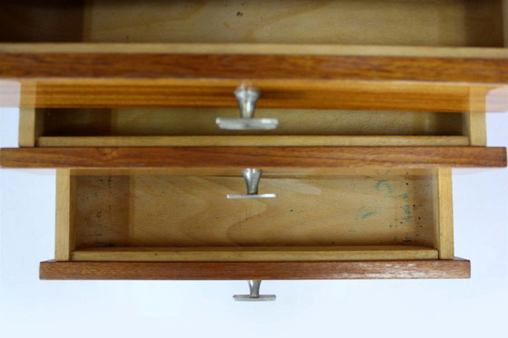 Image 1 of Tables de chevet en acajou tchécoslovaque de style moderne du milieu du XXe siècle, par Up Závody, années 1970, lot de 2