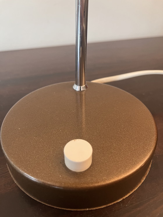 Image 1 of Lampada da scrivania a forma di bulbo oculare dell'era spaziale