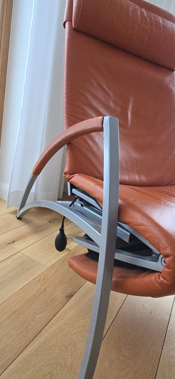 Image 1 of Rolf Benz 2300 Designklassiker in rotorangem Nappaleder – 3er, 2er & Funktionssessel