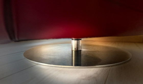 Image 1 of Paire de Chauffeuses Lounge Pivotantes en Cuir Rouge – Roche Bobois (Années 70/80)