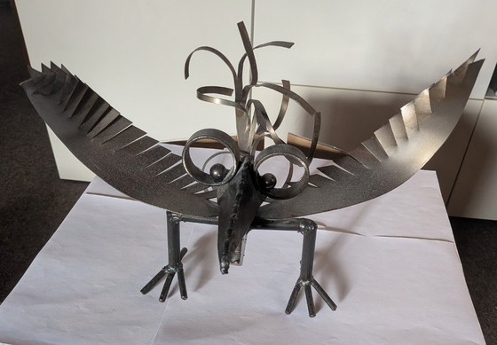 Sculpture décorative en métal représentant un oiseau, faite à la main – Iron, Metal (photo 3 of 7)