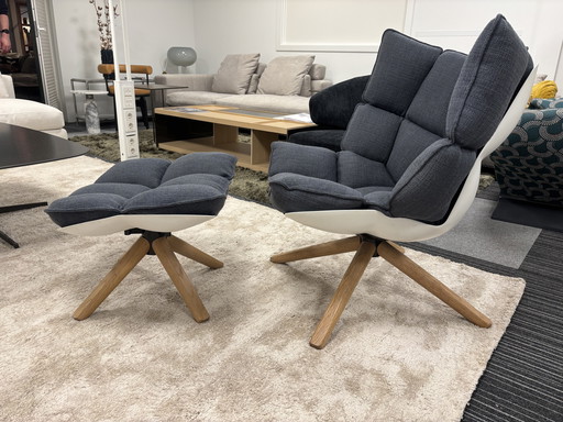 B&B Italia Lounge Chair + Ottoman In Stof Cat. A Astro
