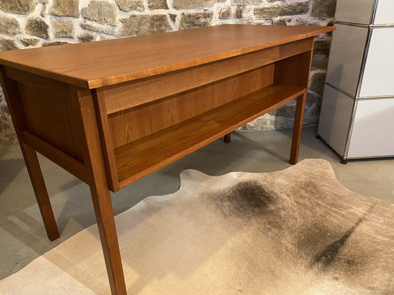 Image 1 of Vintage teakhouten bureau van Tibergaard