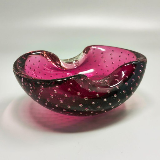 Roze asbak of opvangbakje uit de jaren 60, gemaakt van Bullicante Murano-glas door Flavio Poli.