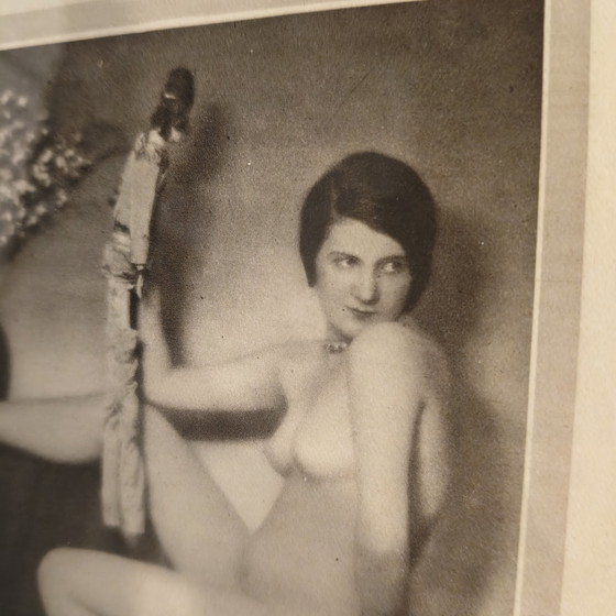 Originele Franse Magazinepagina uit de jaren 1920–1930 – Art Deco Fotografie – Ingelijst 26 × 19 cm (photo 3 of 5)