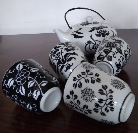 Image 1 of Juego de té blanco y negro, estilo asiático, porcelana.