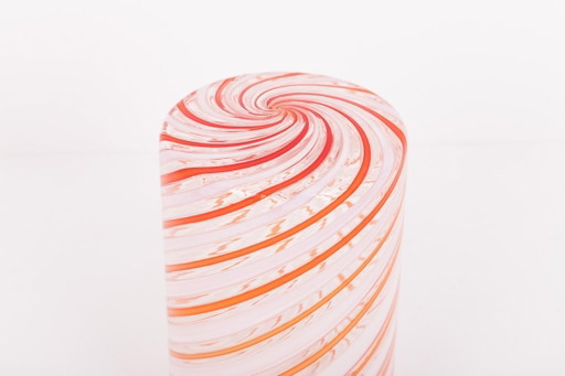 Objeto de cristal de Murano con diseño en espiral, Italia, década de 1970.