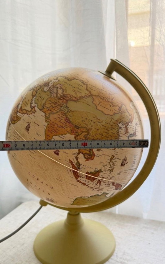 Image 1 of Gürbüz globe lamp