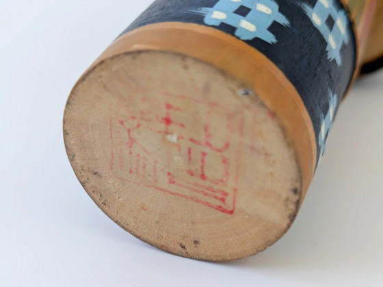 Image 1 of Poupée japonaise Kokeshi du milieu du siècle Figurine d'art populaire des années 1960