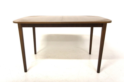 Table de salle à manger scandinave en noyer, Suède, 1960