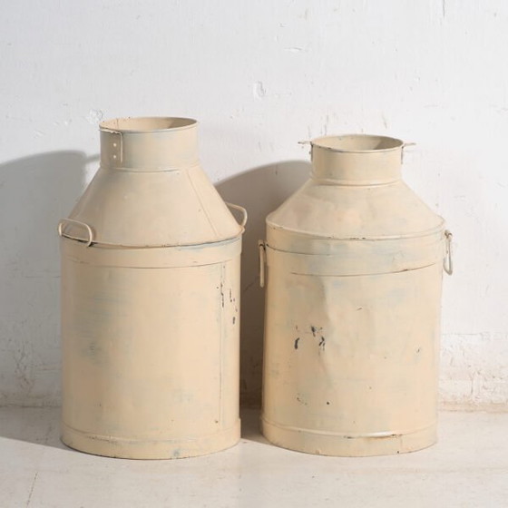Set of two antique painted tin milk cans – Poland, circa 1950 – Decorative Objects, Iron, Rustic (photo 5 of 10)