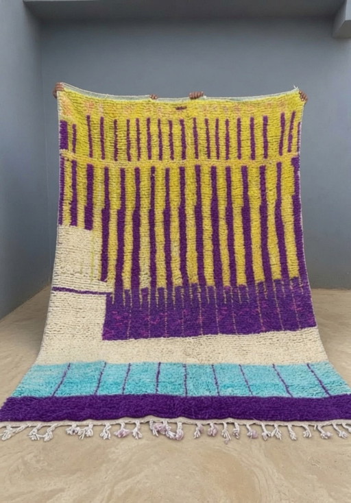 Grand tapis berbère fait main | Tapis marocain en laine | Violet, jaune et ivoire | Pièce unique