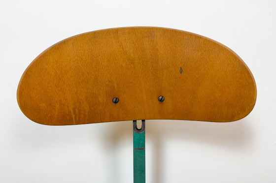 Chaise d'atelier industrielle vert foncé, années 1950 – Tabourets, Iron (photo 8 of 18)