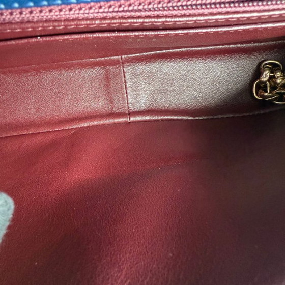 Image 1 of Chanel Chic With Me Medium - Lamsvacht gewatteerd 25 cm Marineblauw Goudkleurige hardware Serie 18