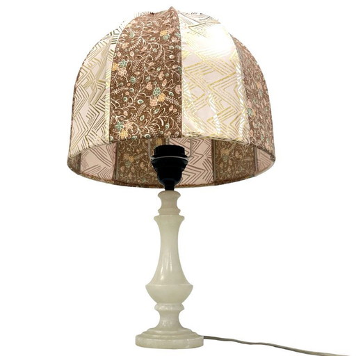 Lampe de table italienne vintage en albâtre/onyx, abat-jour cousu à la main, années 1960.