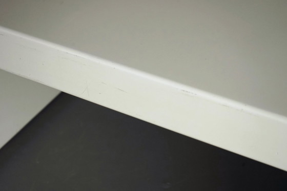 Vintage Bureau met Rolcontainer, jaren 70, Hout, Wit, Minimalisme (foto 9 van 14)