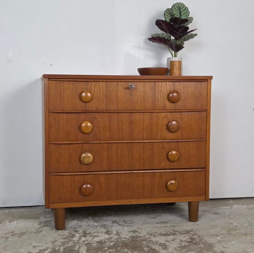 Skandinavische Vintage Teak Kommode, 4 Schubladen