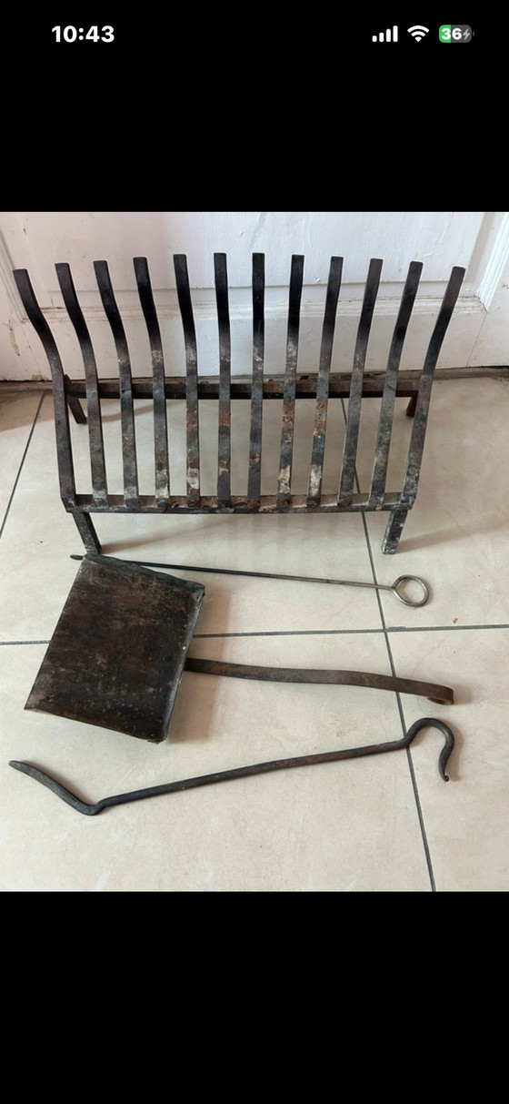 Grande griglia e attrezzi per camino in ferro battuto pesante – Stile grezzo e rustico – Decorazione, Iron (photo 3 of 5)