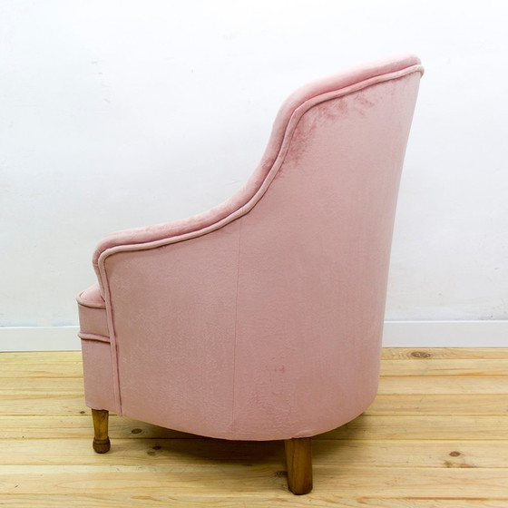 Image 1 of Stoffen en houten fauteuil uit Mid Century, 1950