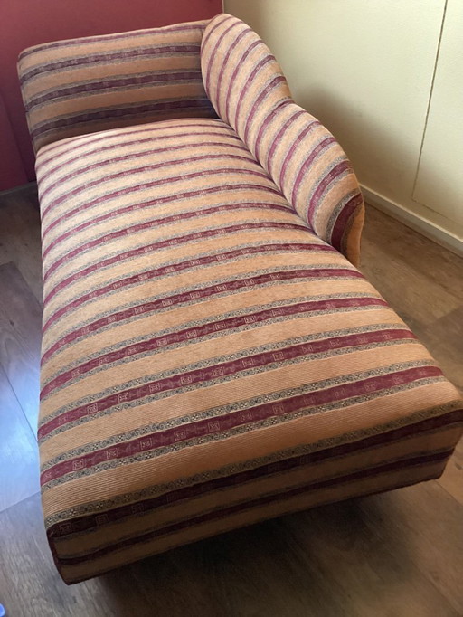 Stylish 1930s chaise longue