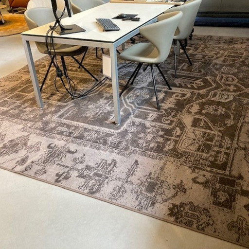 YKSI Uni vloerkleed-300x400