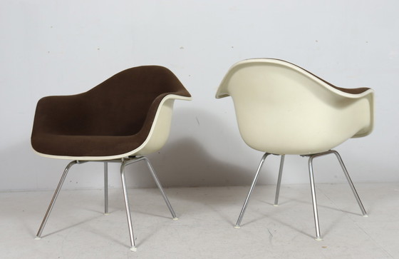 Image 1 of Charles en Ray Eames voor Vitra, set van 2 stoelen/armstoelen, model: 'Dax', jaren 1970