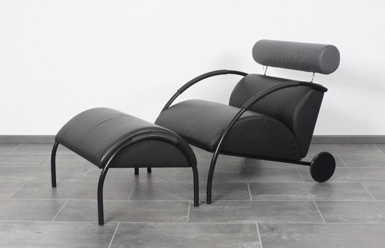 Image 1 of Zwart Leren Zyklus Loungestoel + Hocker Van Peter Maly Voor Cor