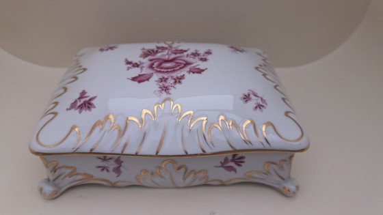 Image 1 of Herend Hungría - Caja de bombones/tarjetas exclusiva con patas - Apponyi Purpur