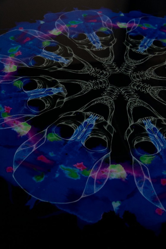 Image 1 of Zeitgenössische Straßenkunst – Totenkopf-Mandala – Mixed-Media-Kunstwerk