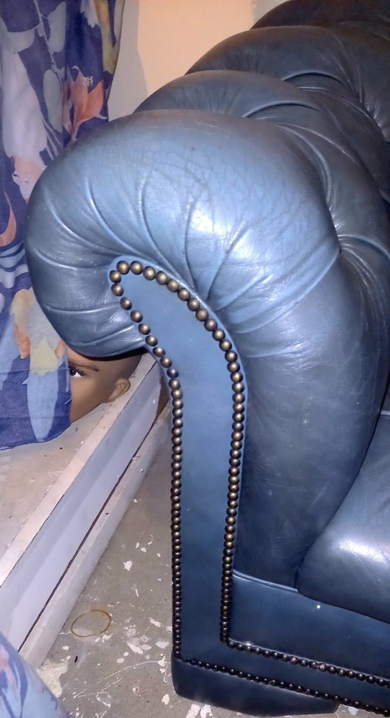 Image 1 of Sillón y reposapiés Chesterfield en turquesa