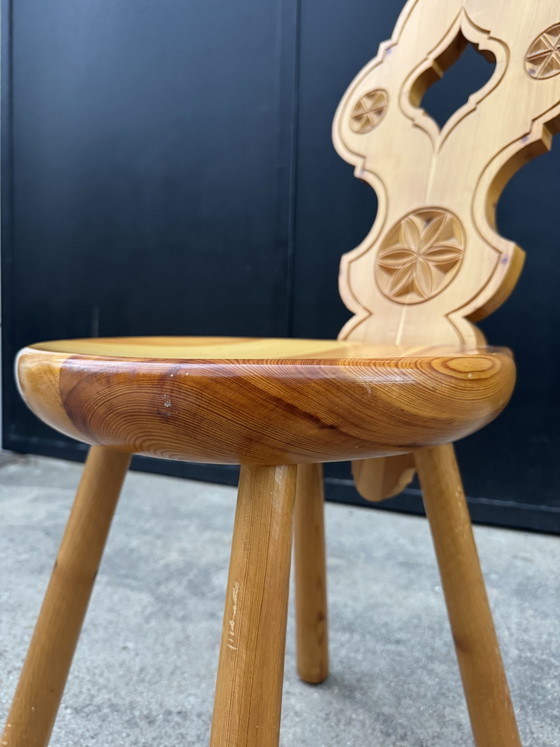 Image 1 of Chaise montagnarde pin massif vintage 