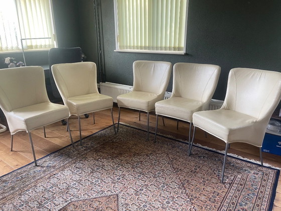 Image 1 of 5 chaises de salle à manger en cuir