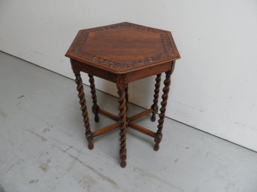 Table d'appoint ancienne en chêne