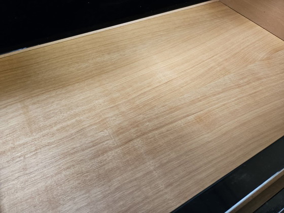 1970er Pierre Cardin Buffetschrank aus schwarz lackiertem Holz – Buffetschränke, Wood, Klassiek (photo 25 of 32)