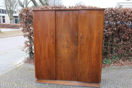Vintage (jaren 30-50) 3-deurs houten kledingkast, 2x 1/3 leg en 1/3 hang