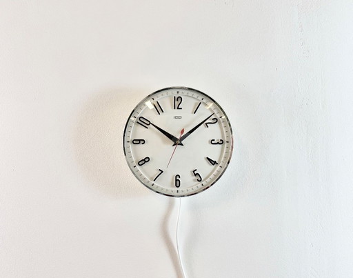 Vintage White Electric Wall Clock from Metamec, 1970s