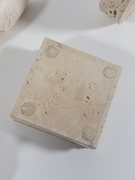 Image 1 of Tovaglietta vintage di design di metà secolo, portafrutta, posacenere, candeliere, scatola, travertino, Italia