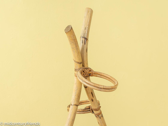 Image 1 of Soporte escultural para flores de bambú