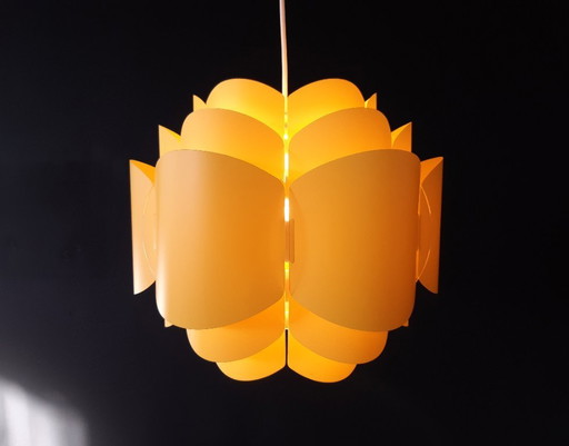 Hoyrup Jasmine bouwpakket, Vintage kunststof gevouwen lamellen hanglamp door Lars Eiler Schiøler, Deens design, mcm pvc lamellen