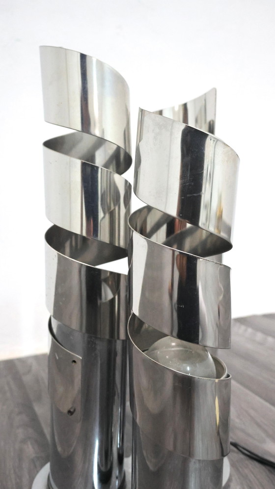 Image 1 of Lámpara de mesa Max Sauze con diseño en espiral de acero cromado, estilo años 70.