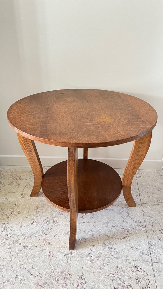 Image 1 of Mesa auxiliar de roble de inspiración Art Déco con 2 estantes