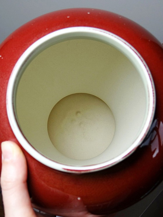 Image 1 of Vase couvert, pot à gingembre chinois céramique sang de boeuf et céladon